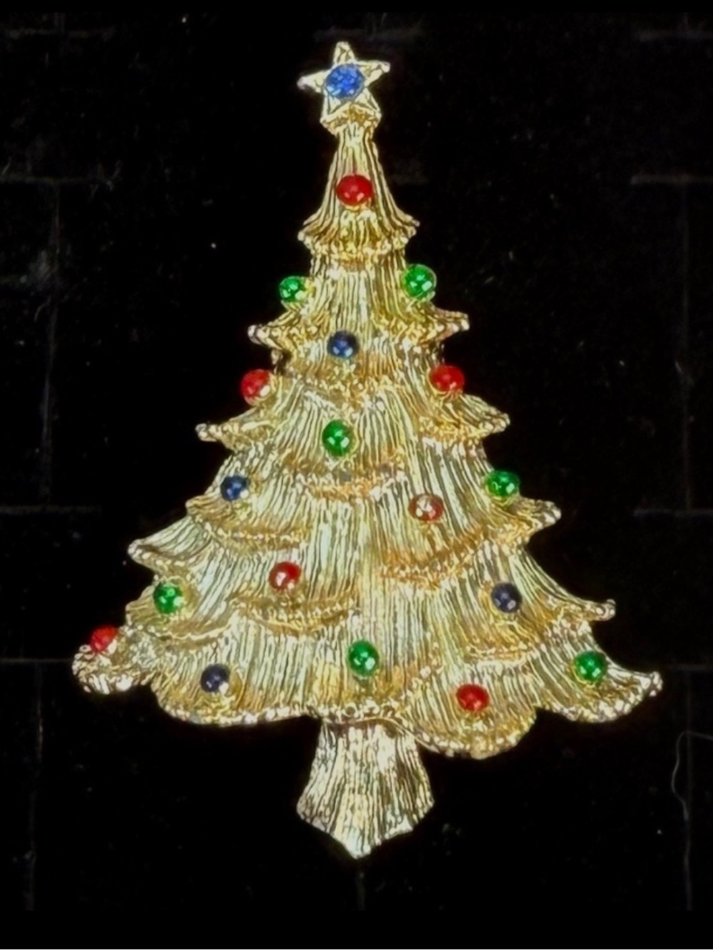 Vintage Festive Goldtone Christmas Tree Brooch